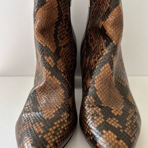 Marc Fisher Pointy Snake Low Heel Ankle boot Sz 8.5 Brown inside Zipper